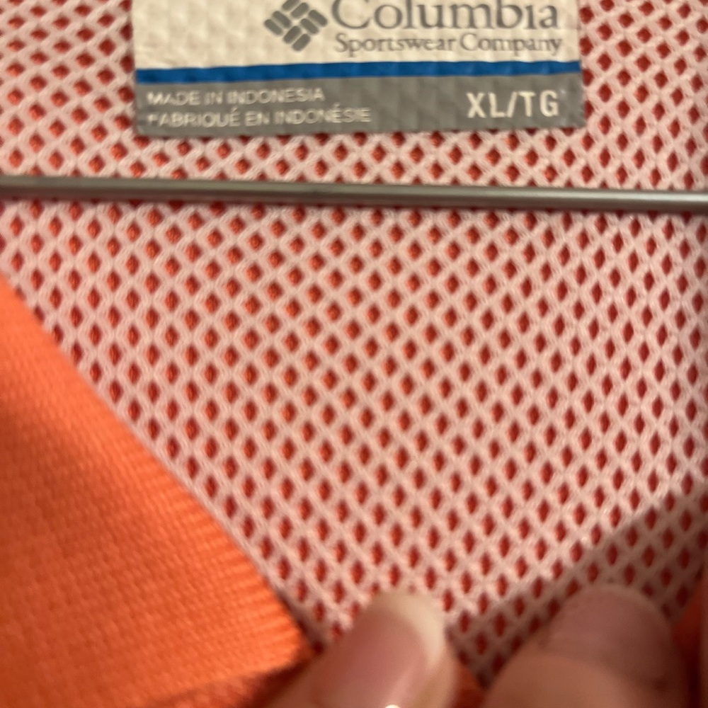 XL Columbia Shirt